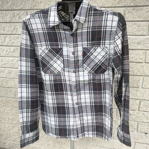 Levi's Flannel Plaid Button-Up Shirt 100% cotton